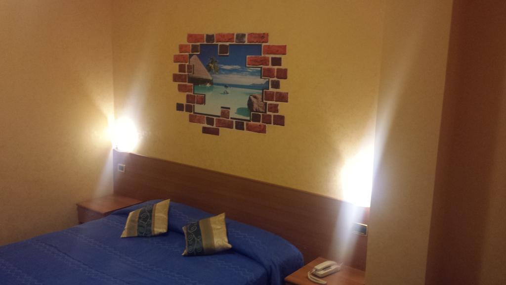 Hotel Residence Memmina Frosinone Habitación foto